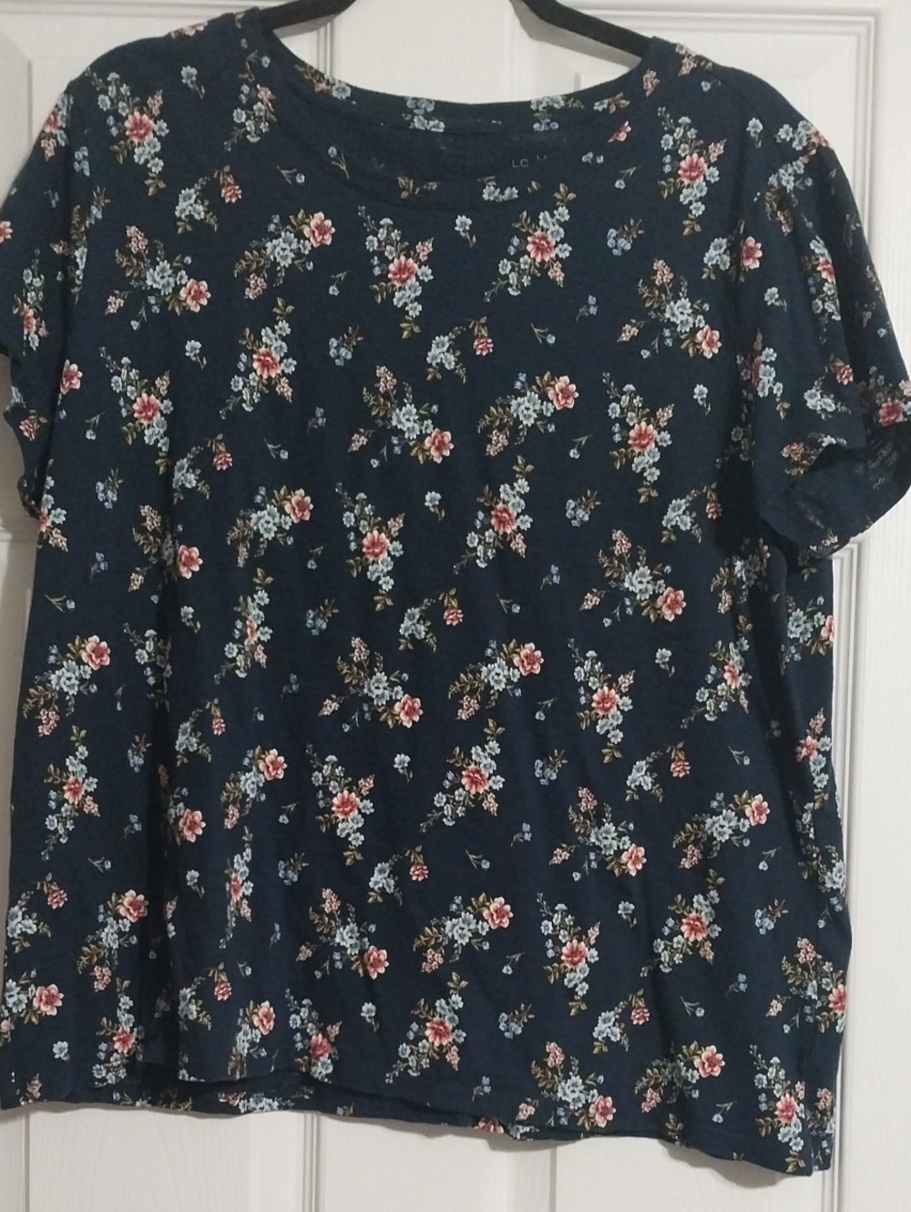 LC Lauren Conrad Navy Floral Short Sleeve Blouse